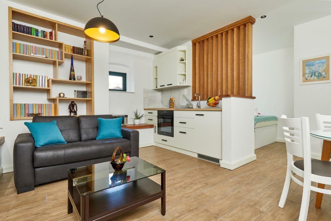 קוטור Villa Emily מראה חיצוני תמונה